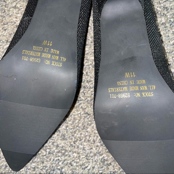 Midnight black pump (wide width) - Picture 7 of 7